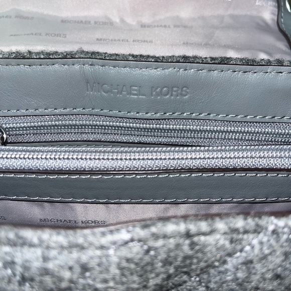 Michael Kors Large Sloan Grey Shearling Shoulder Bag, Chain Link Handle Straps - Picture 9 of 16